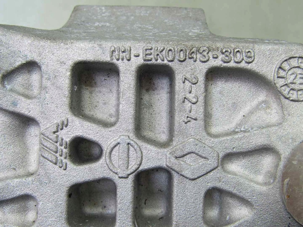X-TRAIL IV T33 1,5 24R MOTOR-SCHIEBEHALTER-AUFHÄNGUNGSKISSEN Product image