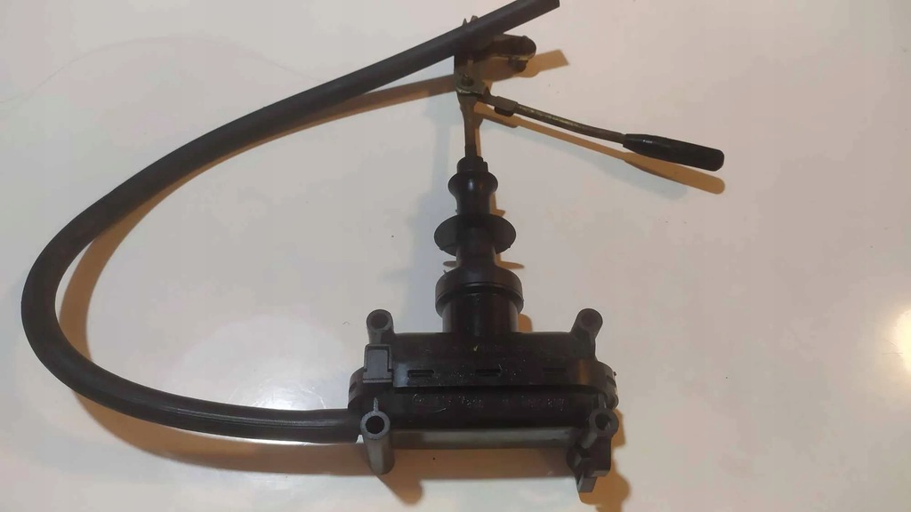 Mercedes-Benz W124 Hella Zentralverriegelungsaktuator Product image