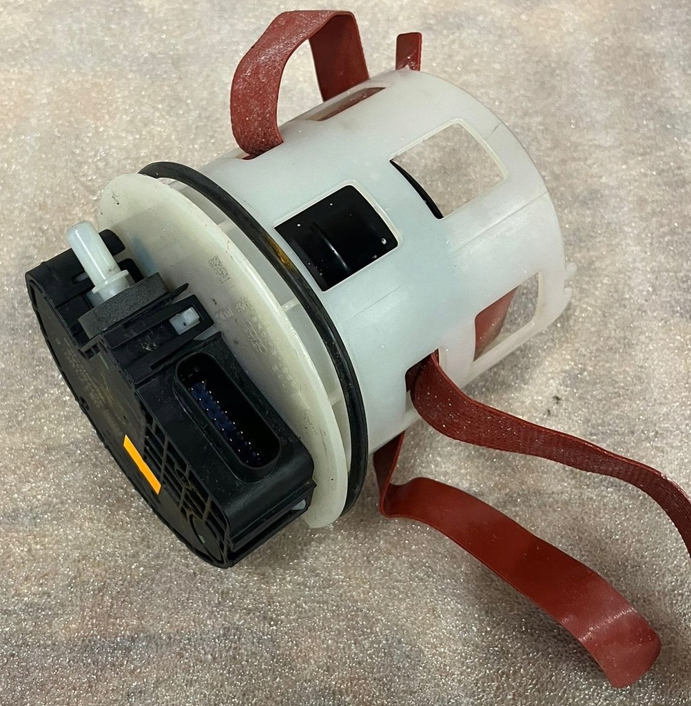 Adblue-Pumpenmodul Audi 8R0131969 Product image