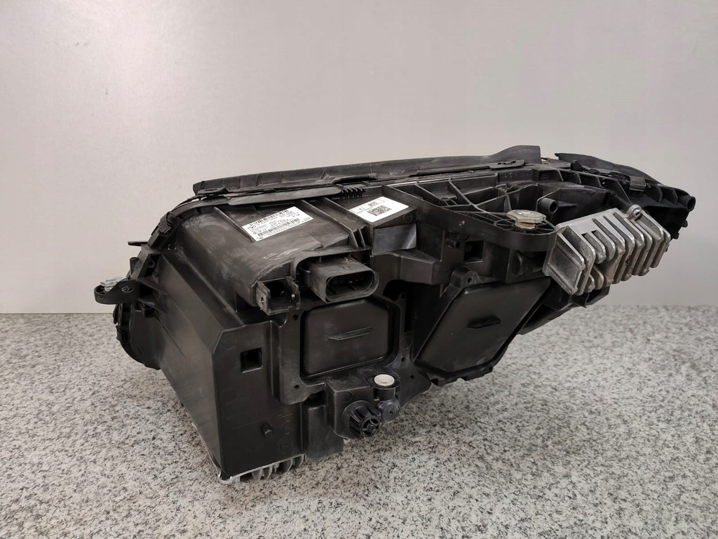 MERCEDES C-KLASSE W205 FRONTLEUCHTE LED PERFORMANCE RECHTS FV Product image