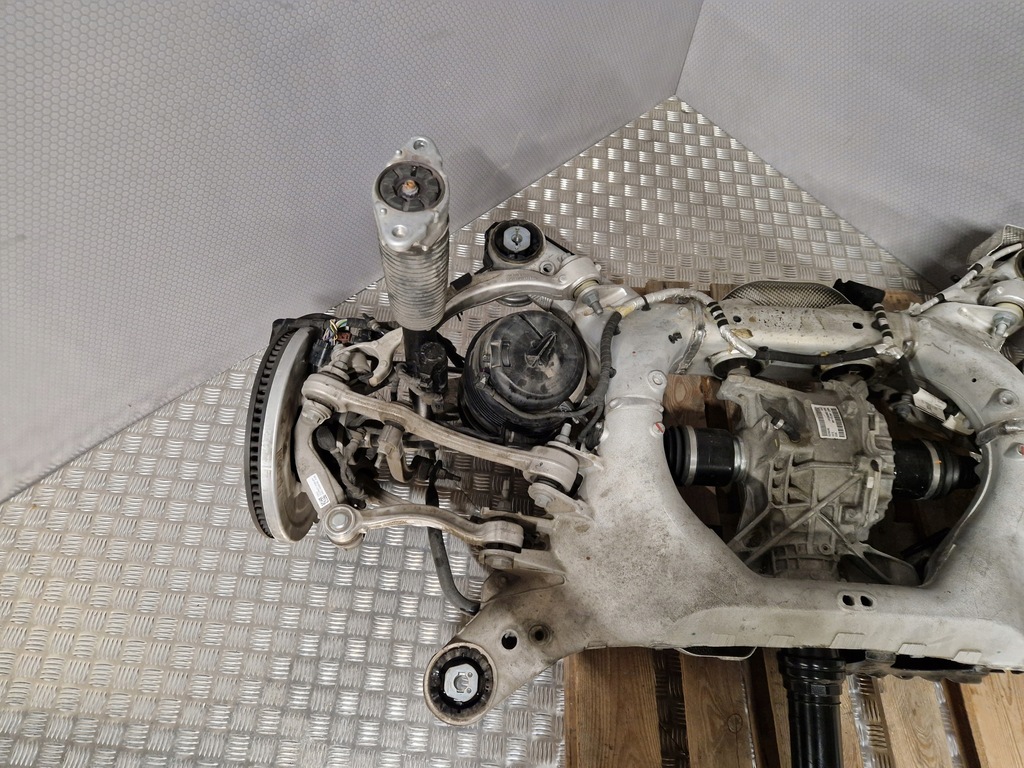 HINTERE AUFHÄNGUNGSBANK ACHSE SCHLITTENBRETT RANGE ROVER SPORT III 3 L461 2022- Product image