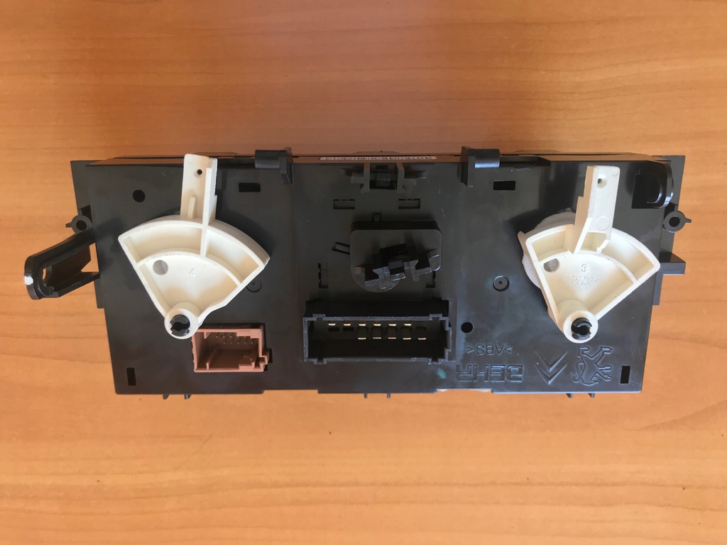 Verkleidung Klimaanlagenschalter Citroen C3 2009- Product image