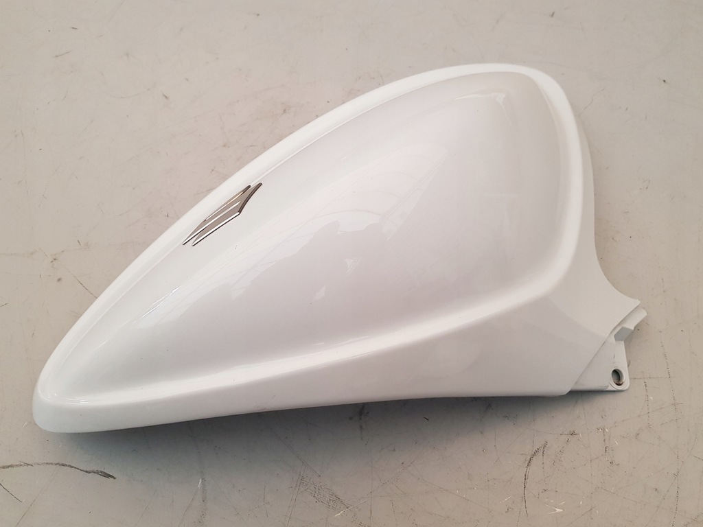 Abschirmungsschild linke Seite Specks Suzuki SFV 650 Gladius 09-15 Decken Sie den Tank ab Product image