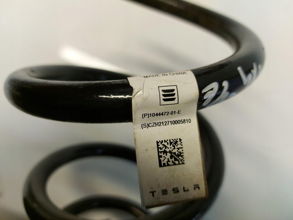 TESLA MODEL 3 Fahrwerksfeder hinten links oder rechts 1044472-01-e Product image
