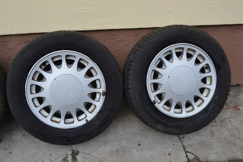 SAAB 900 9000 Räder Felgen Original K6 6Jx15 ET33 Product image