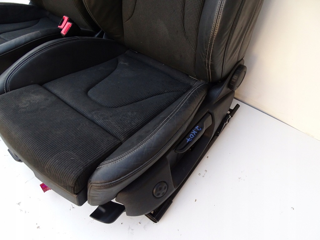 SITZE VORDERSITZ HINTEN SET AUDI A4 B8 08-15 R SEDAN S-LINE SLINE Product image