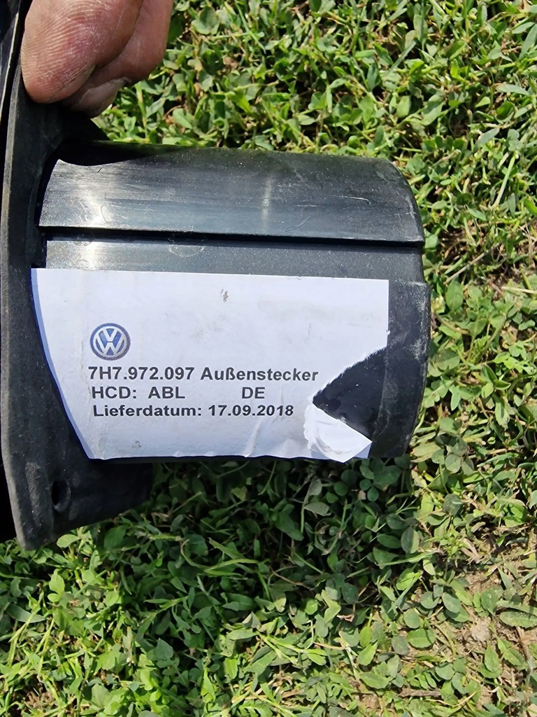 Volkswagen Caravelle T6 California Steckdose hinten 7H7972097 Product image