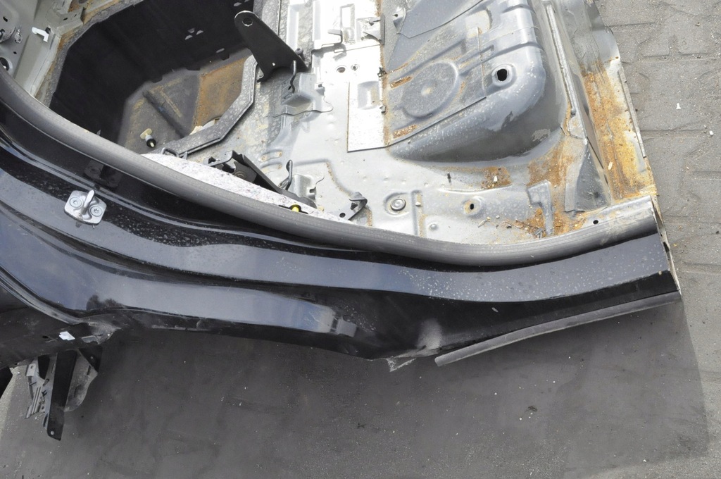 FORD PUMA II MK2 GESAMTES HINTERES ASS-BAD HINTERER RIEMEN LINKS RECHTS VIERTEL Product image