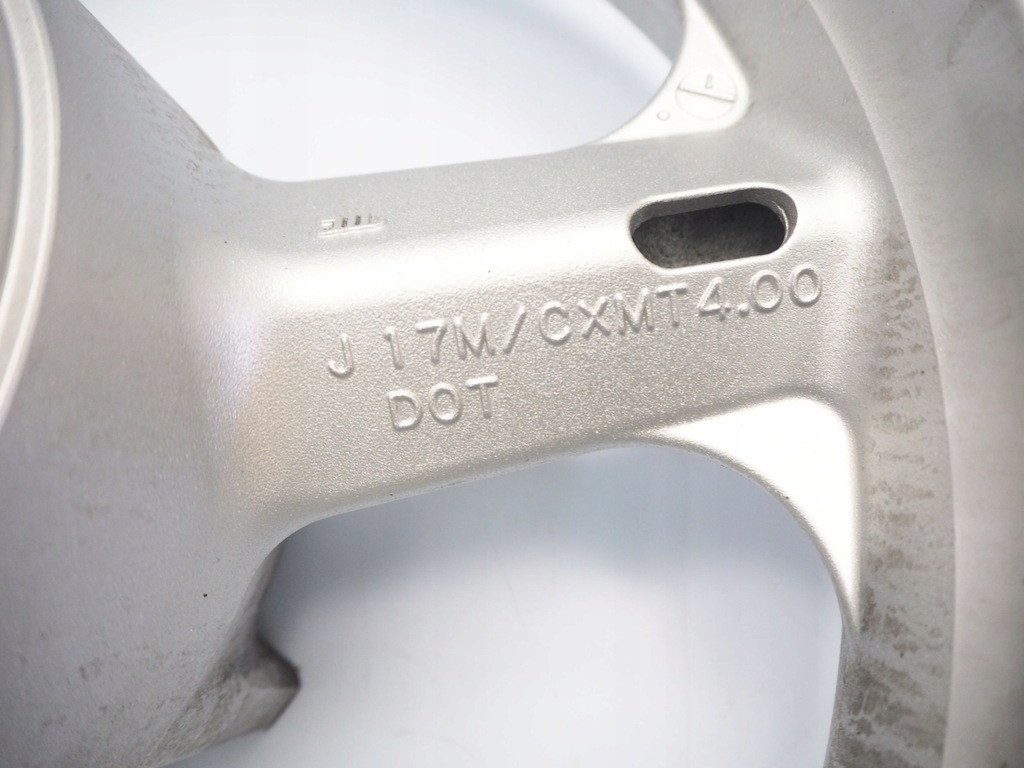 Hintere Felge für Suzuki DL 650 V-Strom 04–11 Product image