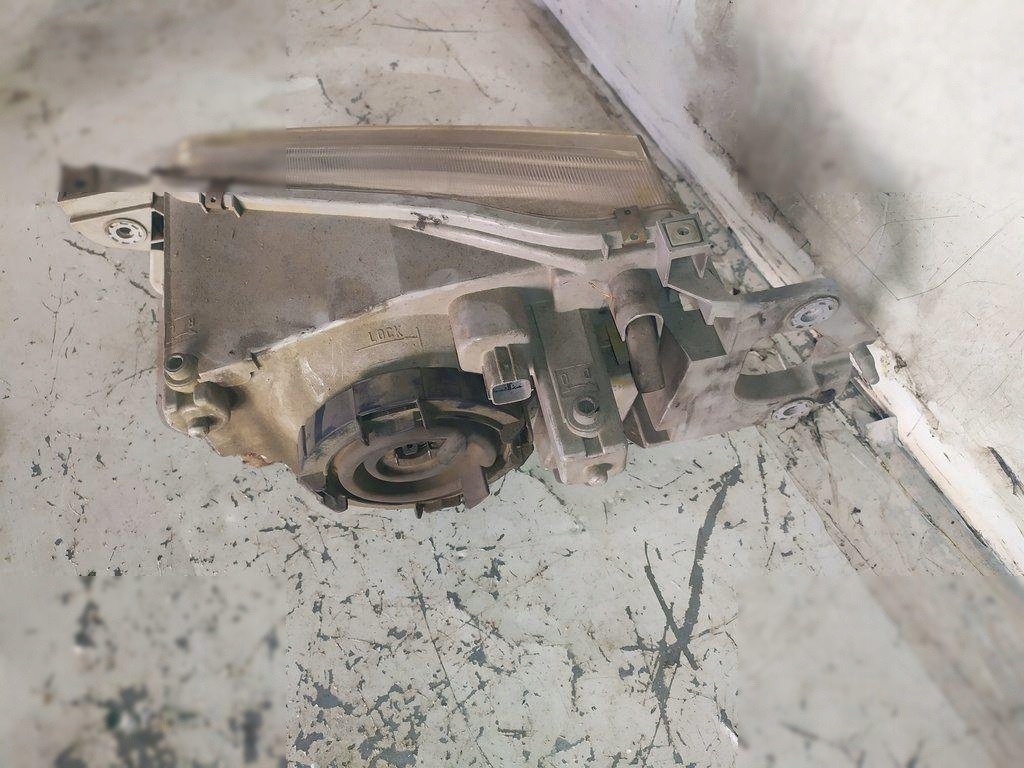305235393 MAZDA Rechte vordere Lampe Product image