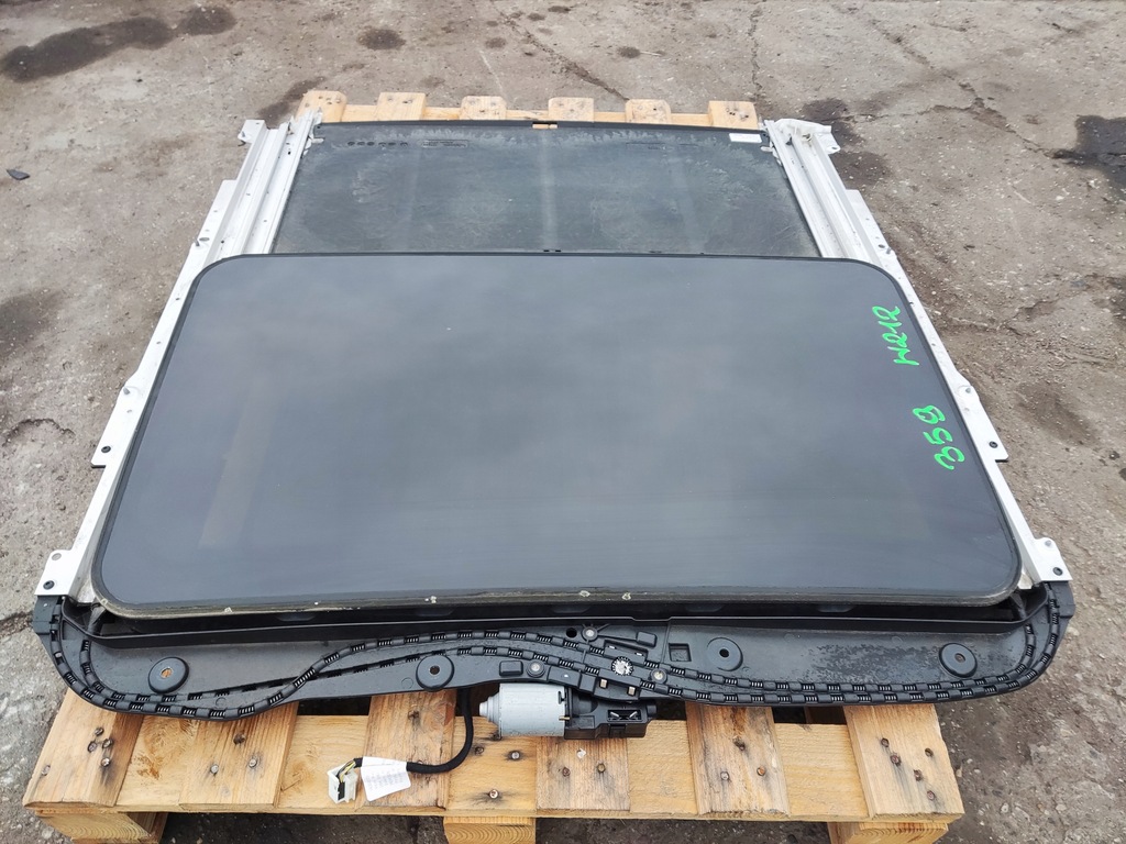 MERCEDES W212 GLASDACH PANORAMA DACHFENSTER A2127800540 Product image