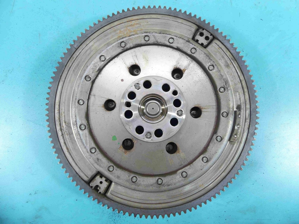 Doppelmassenrad BMW F30 F20 2.0D F31 E90 E91 Product image