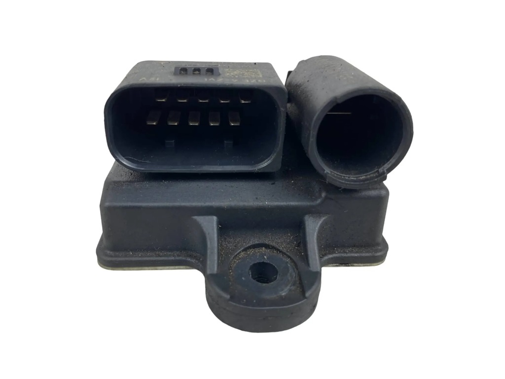 Mercedes W204 W212 OM651 Glühkerzenrelais A6519005502 Product image