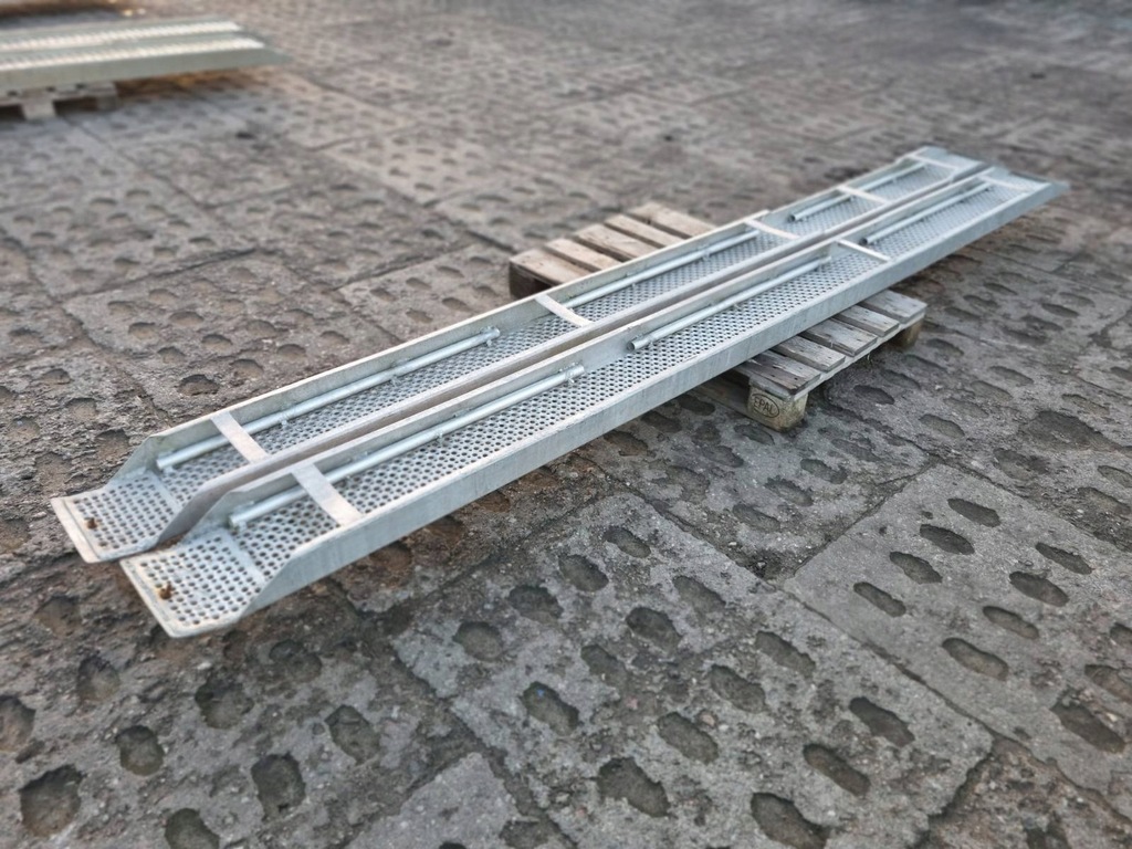 ALUMINIUM-EISENBAHNANHÄNGER - 3900x260x90 * Import Dänemark Product image