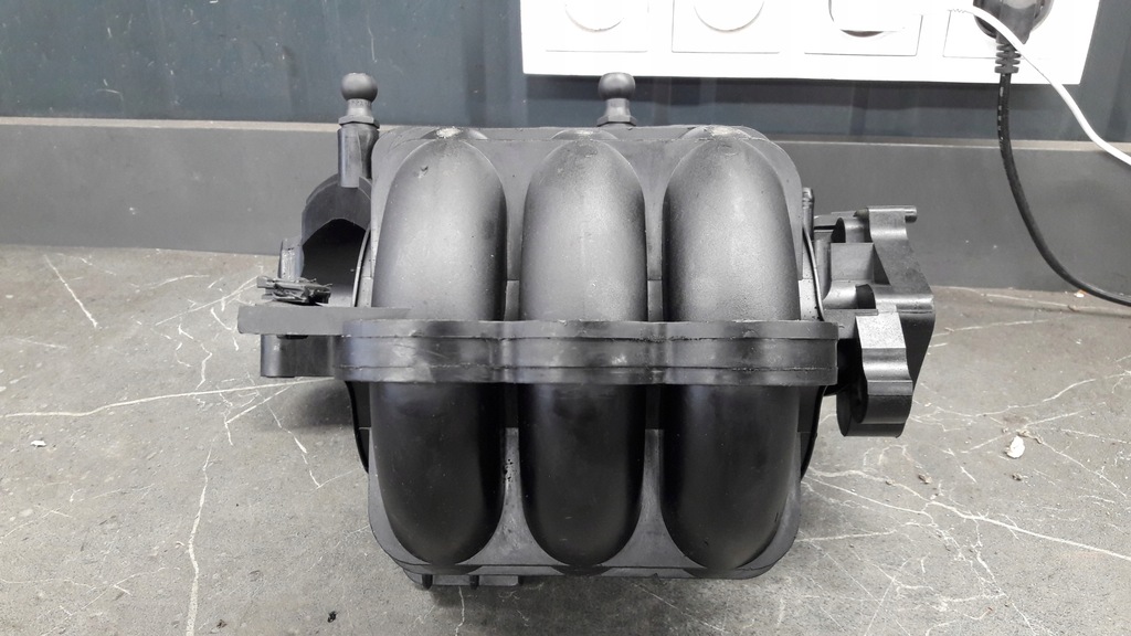 mn143824 Ansaugkrümmer Mitsubishi Colt VI 1.1 B 12V Product image