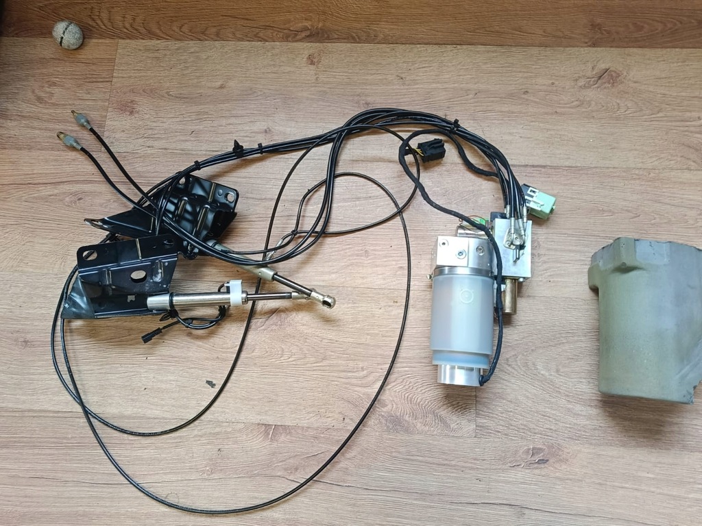 BMW E46 DACH-HYDRAULIKPUMPE 8234530 Product image