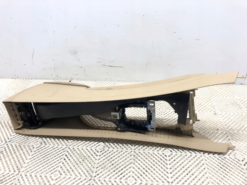 Zentraler Tunnel BMW F30 Limousine/Limousine 11-18 6750121 Konsole Product image