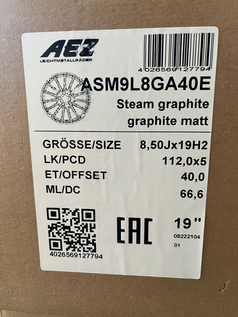 VW PASSAT B8 SOMMERFELGEN 235/40R19 AEZ NEW RIKEN Product image