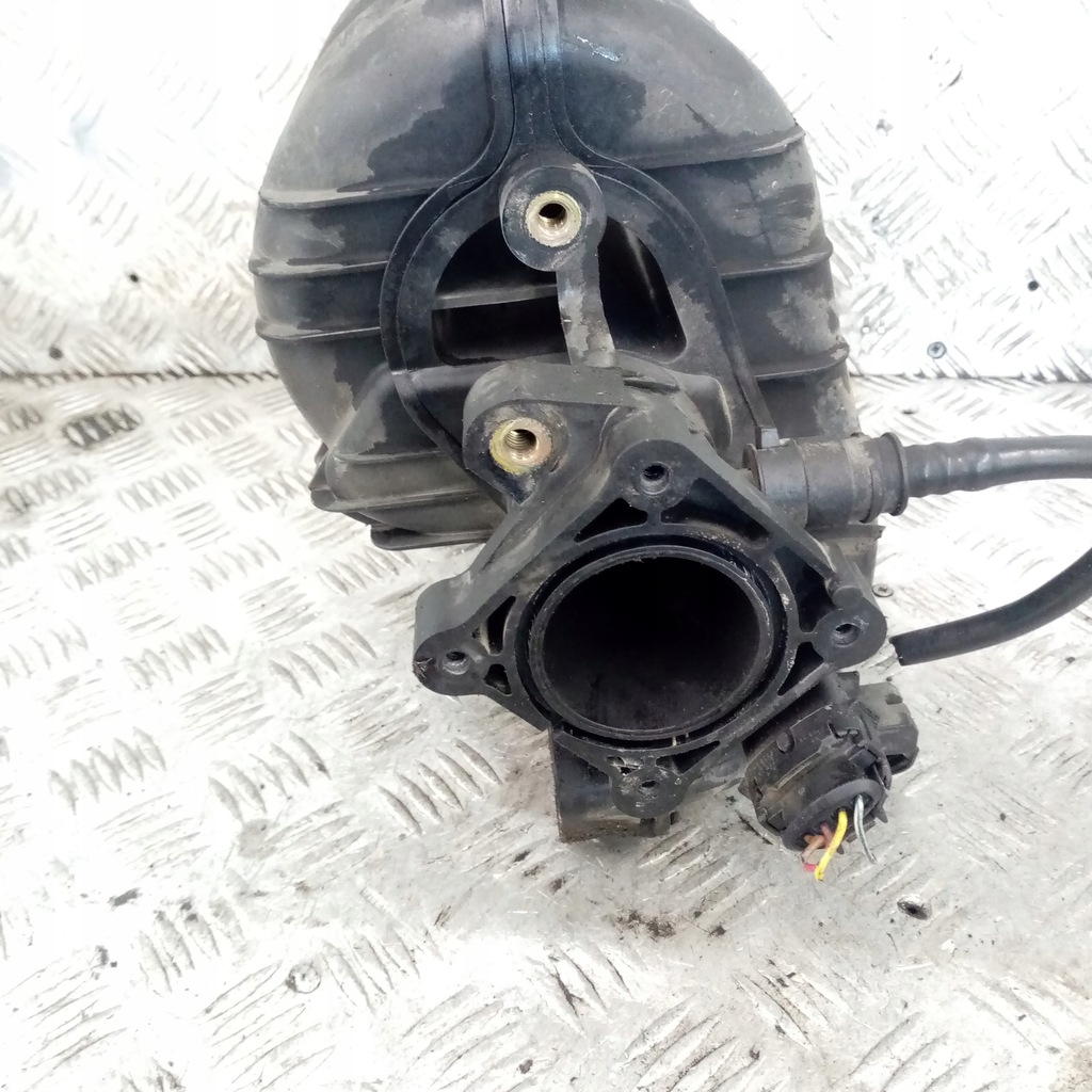 Ansaugkrümmer MITSUBISHI COLT 6 MN143823 Product image