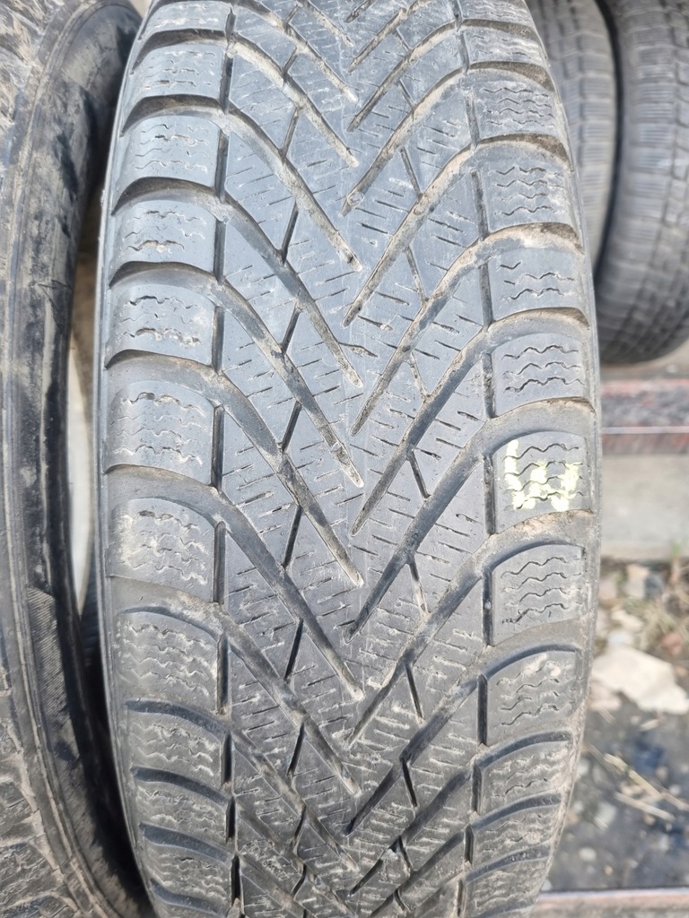 175/65R15 Pirelli Cinturato Winter Product image