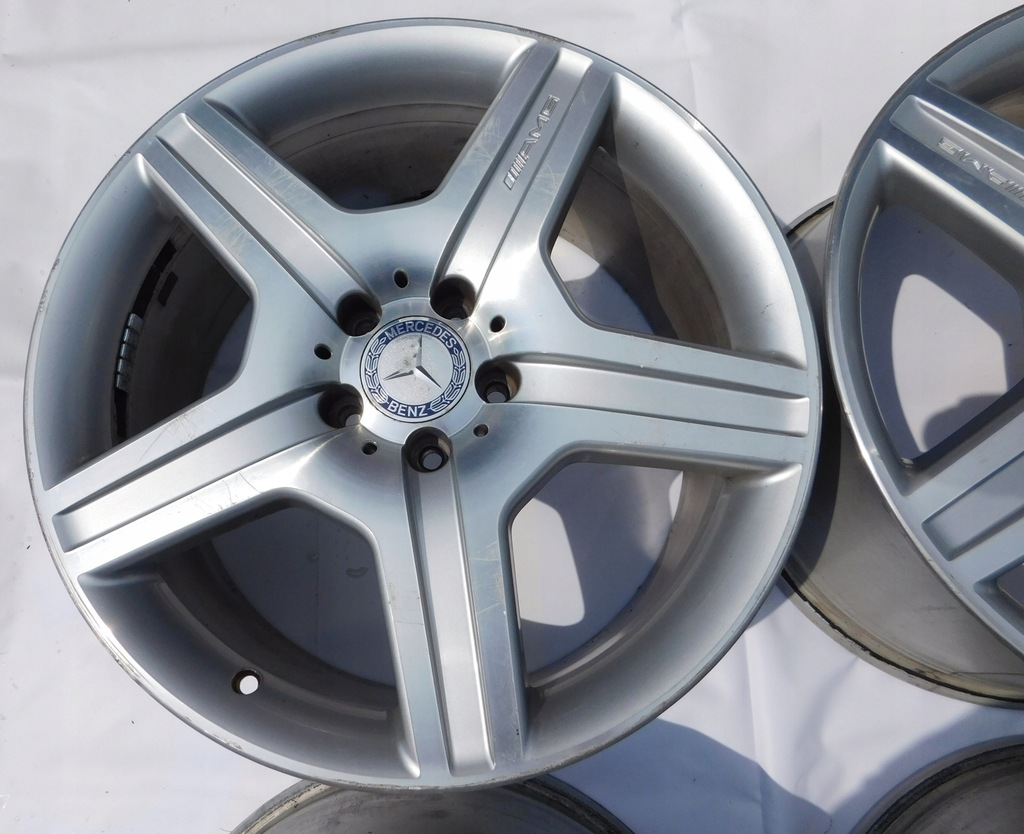 Mercedes W221 AMG Felgen A2214012602 A2214012702 Product image