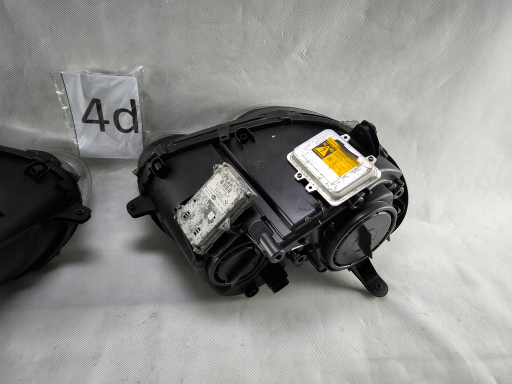 MERCEDES CLK 209 LIFT W209 XENON TURNING LINKS RECHTS SCHEINWERFERLAMPE Product image
