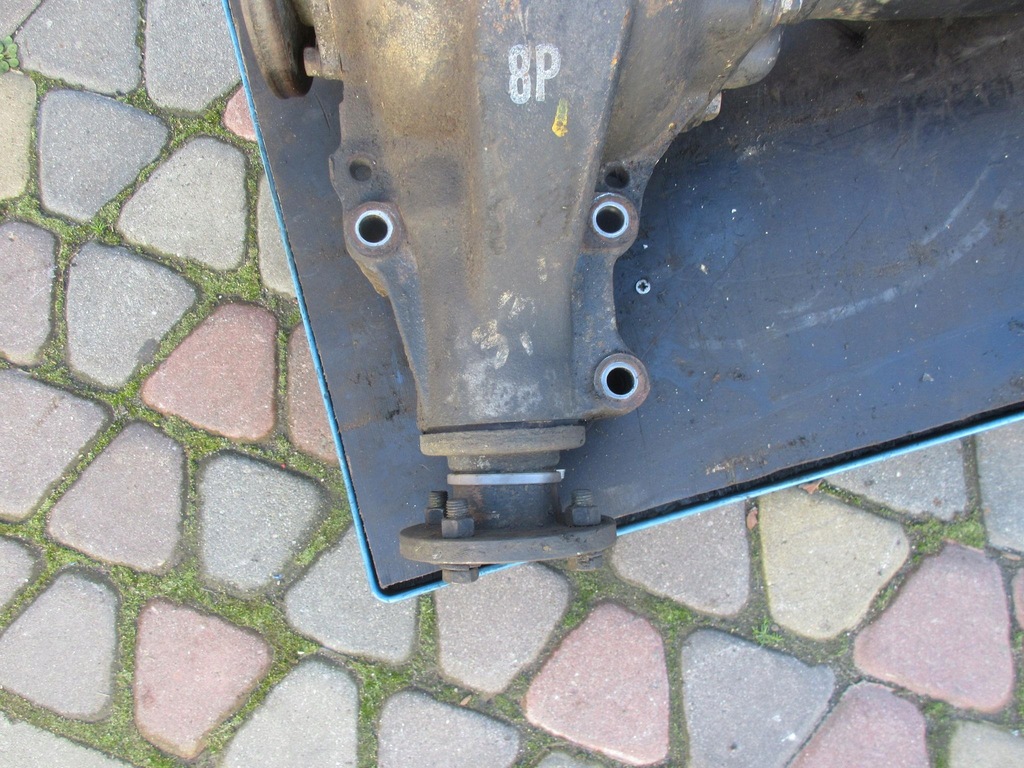 NISSAN TERRANO I 86-96 3D 2.4i Z24i ACHSE VORDERDIFFERENTIAL Product image