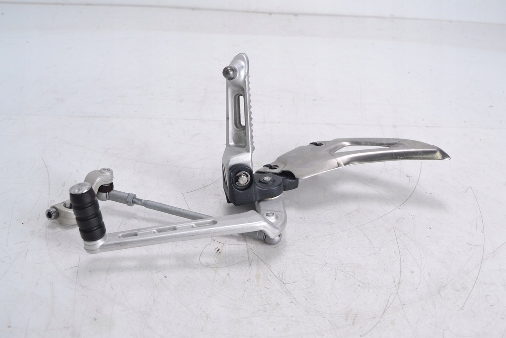 Vordere linke Triumphgeschwindigkeit Triple 1050 11-16 einstellen Product image