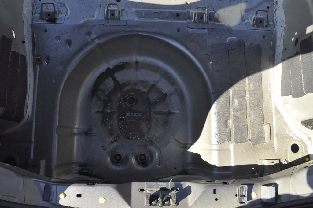 FORD FIESTA MK8 GESAMTER HINTERER ASS HINTERER GÜRTELKOTFLÜGEL LINKS RECHTS Product image