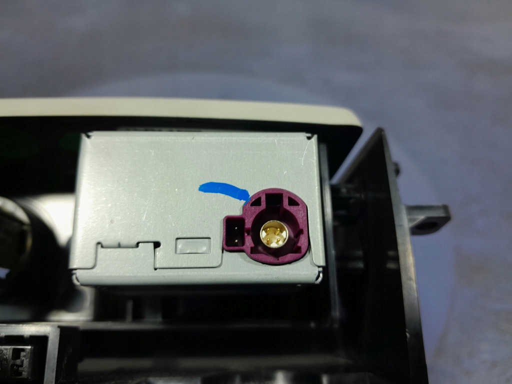 Volvo S90 II V90 Socket 12V Port 2x USB -Rahmen 31415911 Product image
