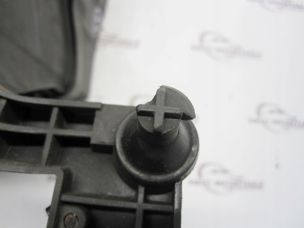 Ford Focus MK3 III 12R Luftfiltergehäuse AV61-9600-BF Product image