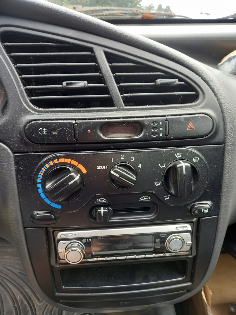Streifen für rechte Rückleuchte DAEWOO LANOS 96-2000 1.6 Benzin Product image