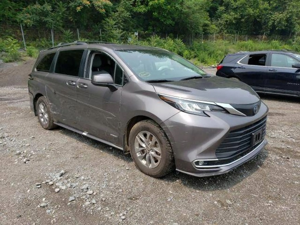 Räder Alufelgen 17 mit Reifen 235/65 R17 108T M+S Toyota Sienna 2021 Product image