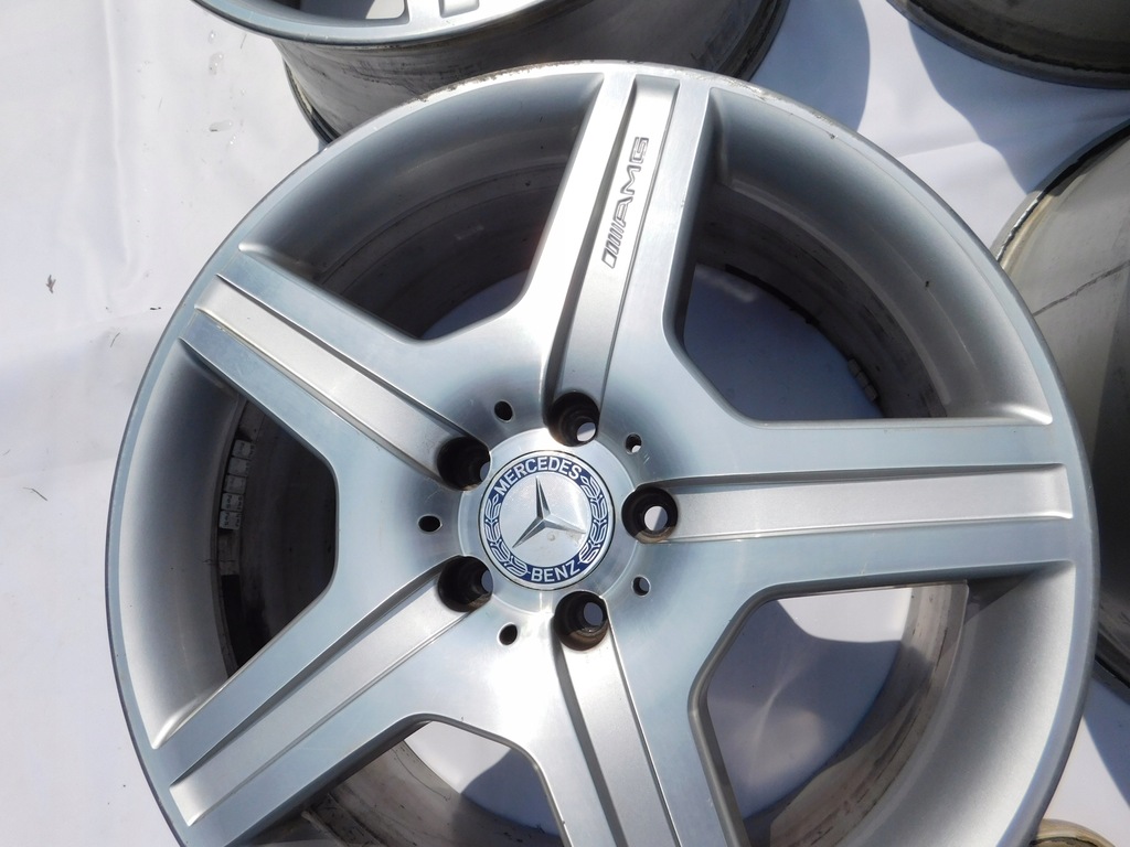Mercedes W221 AMG Felgen A2214012602 A2214012702 Product image