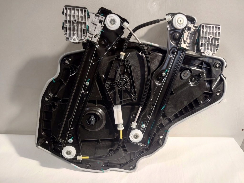 Tesla Model Y 20- Heben Windschutzscheibenmechanismus vorne 1495509-97-e Product image
