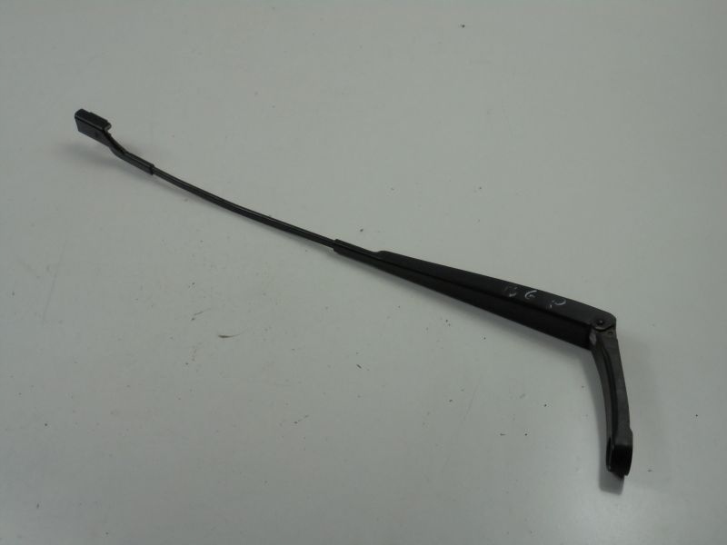 PASSAT B6 WISCHERARM VORNE RECHTS 3C1955410B Product image