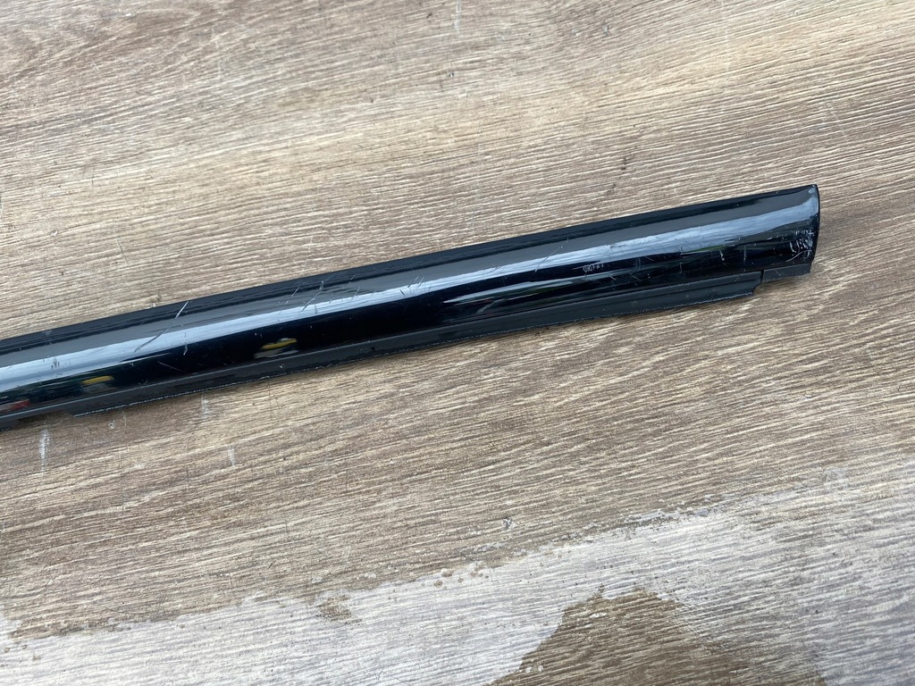 MERCEDES W254 TÜR-SKIPPERLEISTE A2547301800 Product image