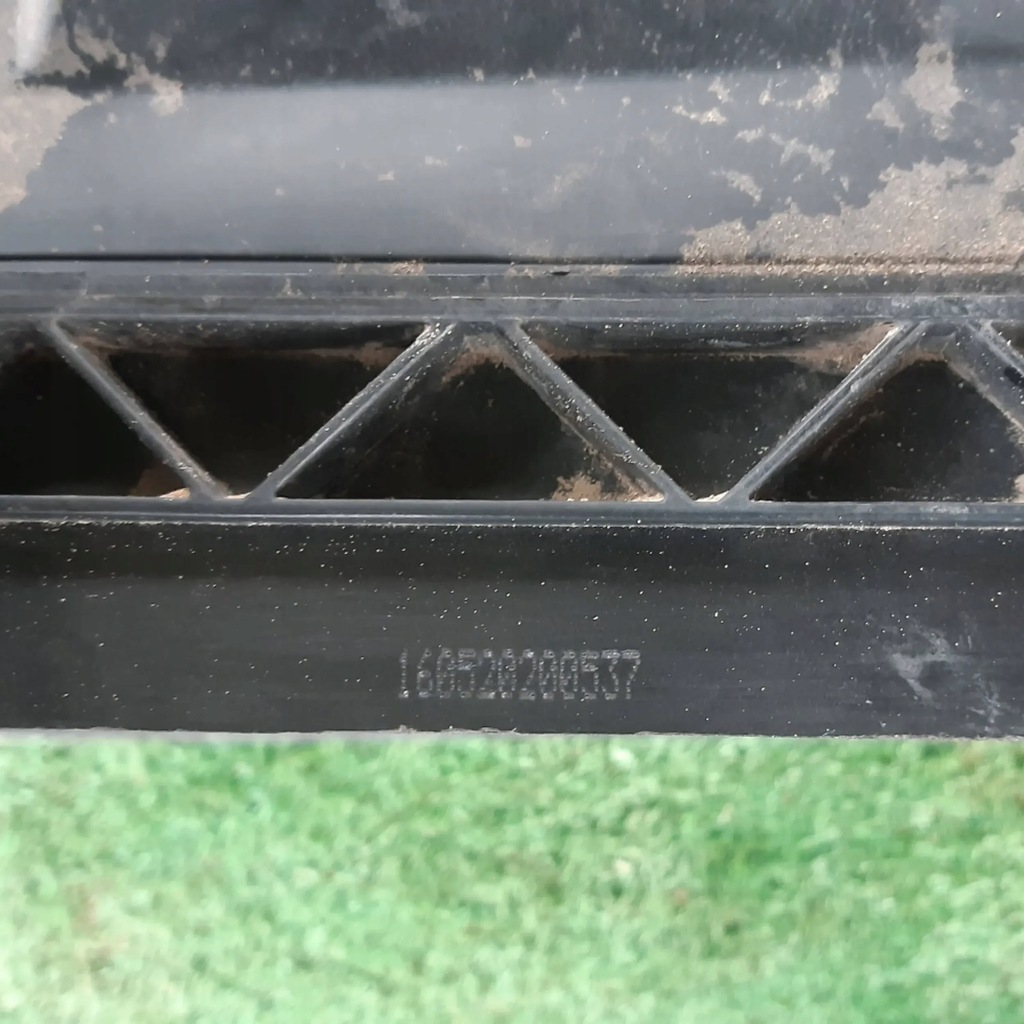 Peugeot 308 T9 Original Luftleitlamelle 1105804XX Product image