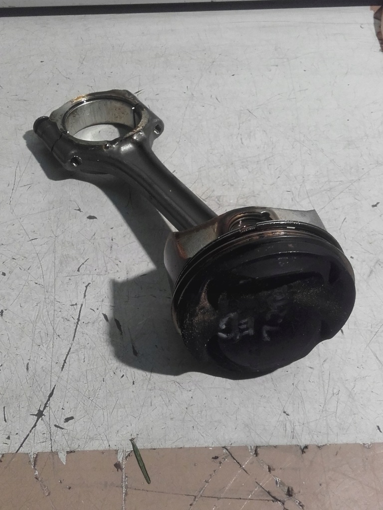 PEUGEOT OPEL CITROEN 1.2 THP KOLBEN PLEUEL Product image