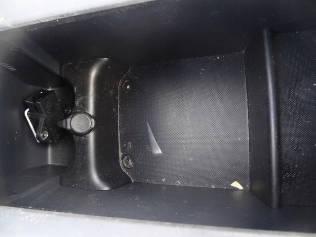 MITTELTUNNEL LAGERUNG PEUGEOT 5008 9670593077 Product image