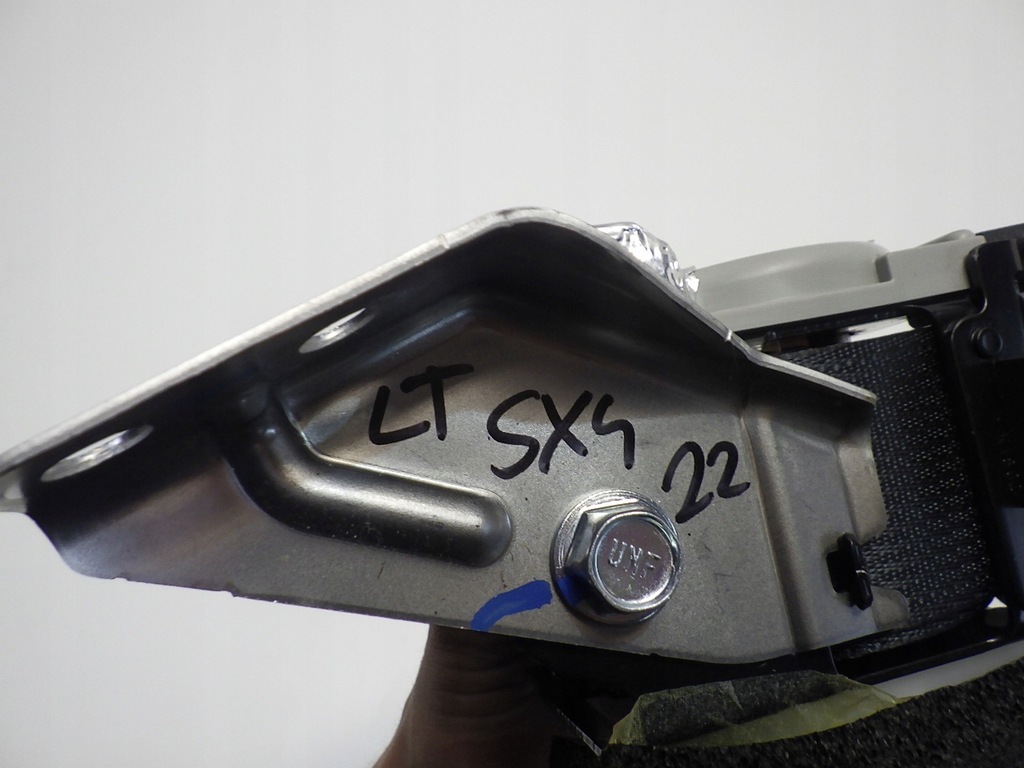 SX4 S CROSS 2022 SICHERHEITSGURT LINKS HINTEN Product image