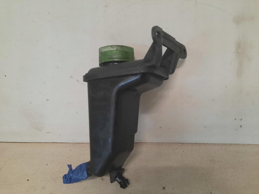 AUDI A4 00-05 POWER RESERVOIR 830422373 AWX Product image