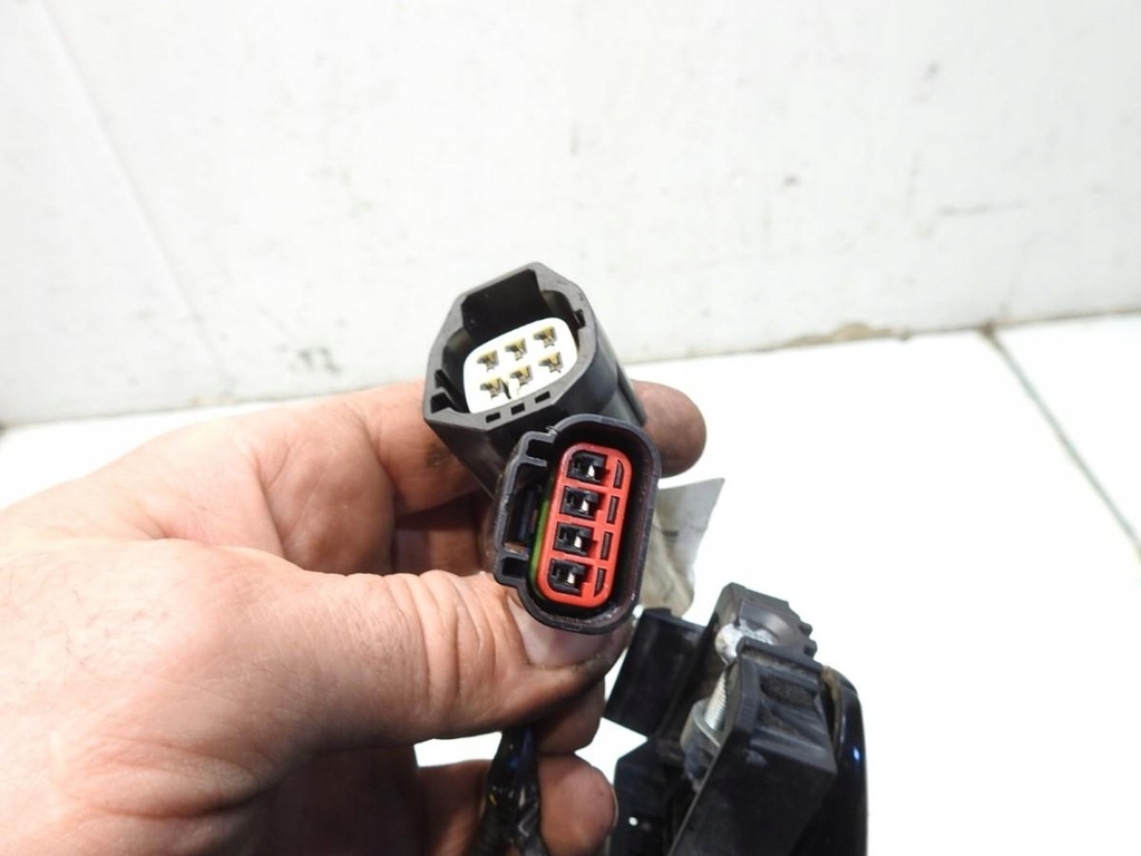 TÜRGRIFF HINTEN LINKS G6 FORD MONDEO MK4 IV LIFT 6G9T-14A631-BF Product image
