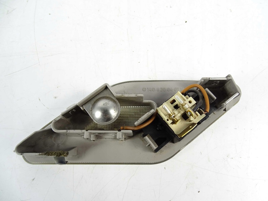 Mercedes S-Klasse W140 SCHEINWERFER RECHTS HINTEN A1408200401 Product image