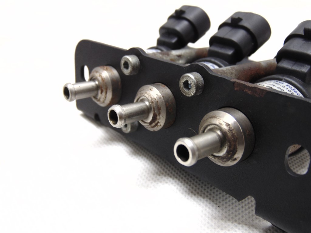 INJEKTOREN INJEKTORSCHIENE LPG CNG HANA H2001 1,3 Ohm SET V6 Product image