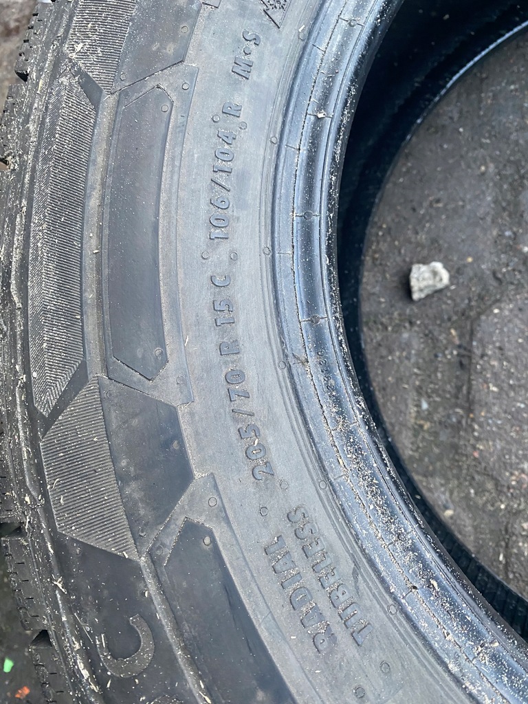 1 Stück CONTINENTAL VanContact Winter 205/70/15 C 106/104R 2021 9mm Product image