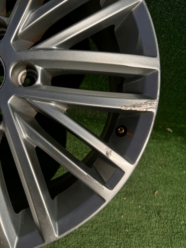LEICHTMETALLRAD VW GOLF VI CABRIO 17" 5K7 5K7601025A Product image