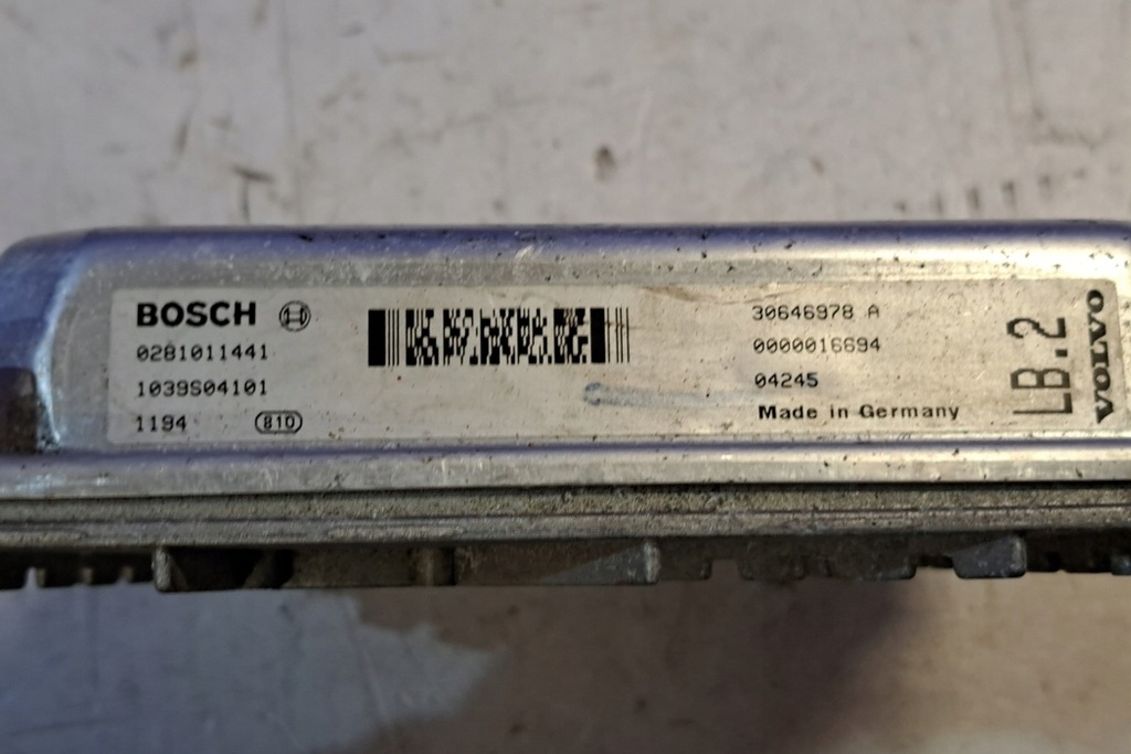 ECU Volvo S60 und 0281011441 2.4L Diesel 96KW 2005 Product image
