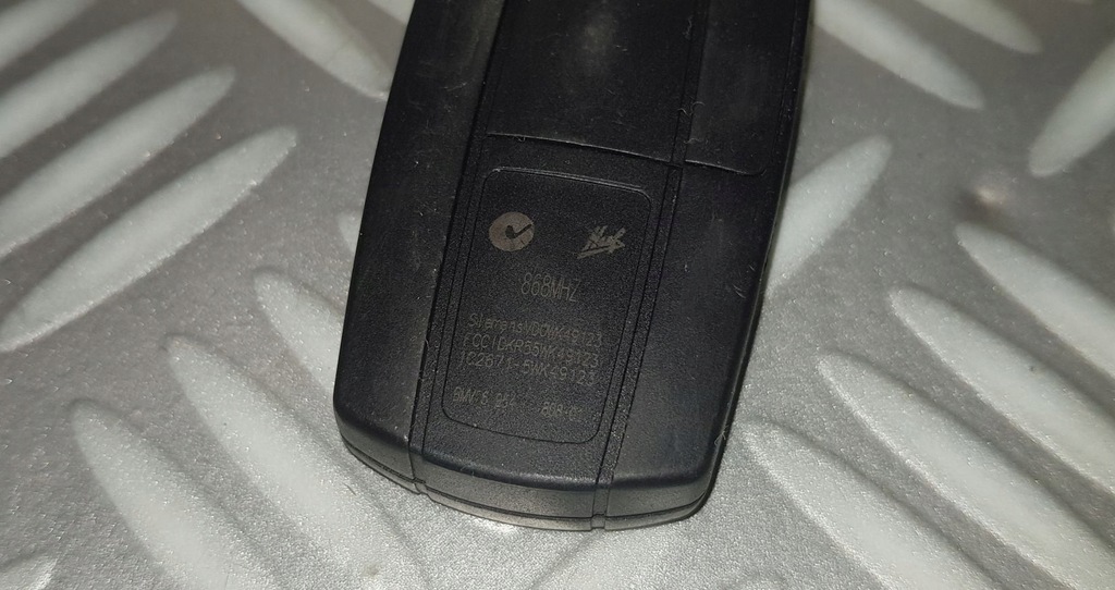 BMW E60 E87 E90 GROT SCHLÜSSEL ZÜNDSCHLÜSSEL FUNKFERNBEDIENUNG 868 MHz 6954808 Product image