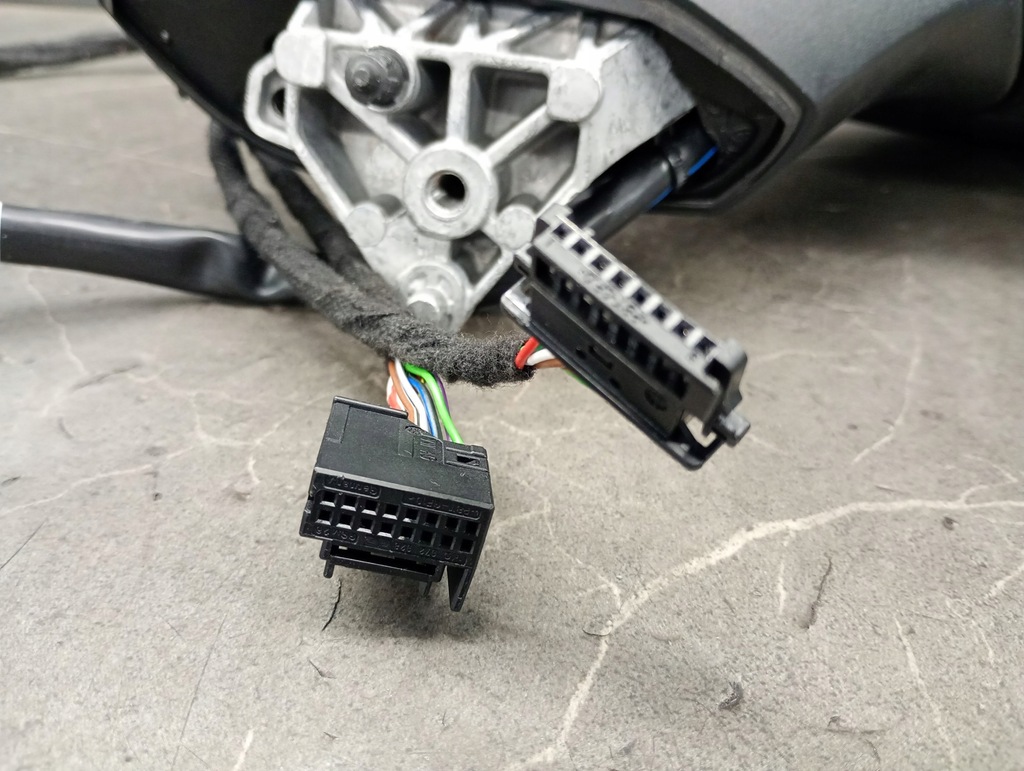 5LB857538a Mirror Right Skoda Enyaq 12+6Pin Kabel Product image